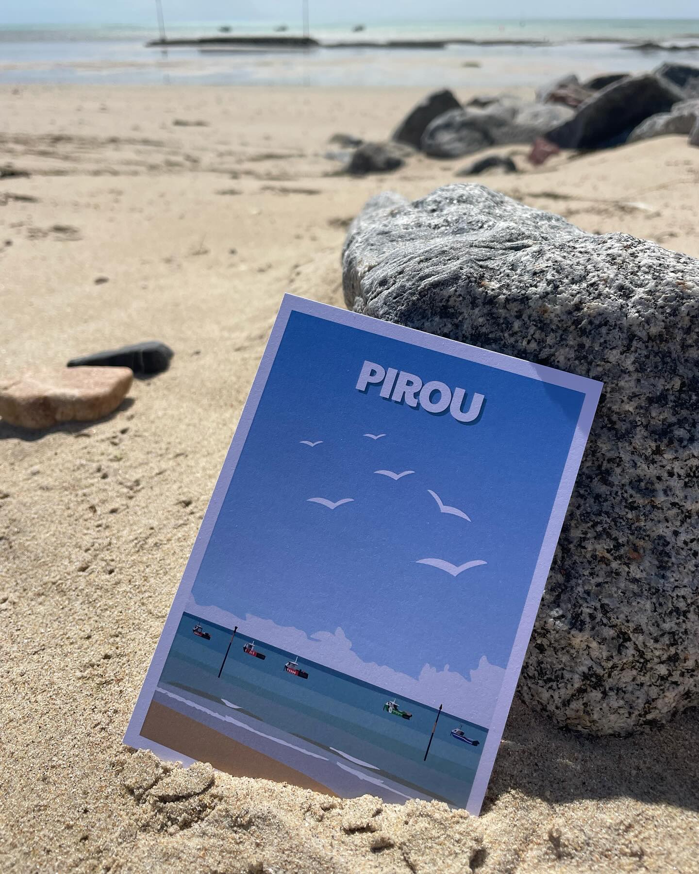 Carte postale Pirou "Vue sur les bateaux"