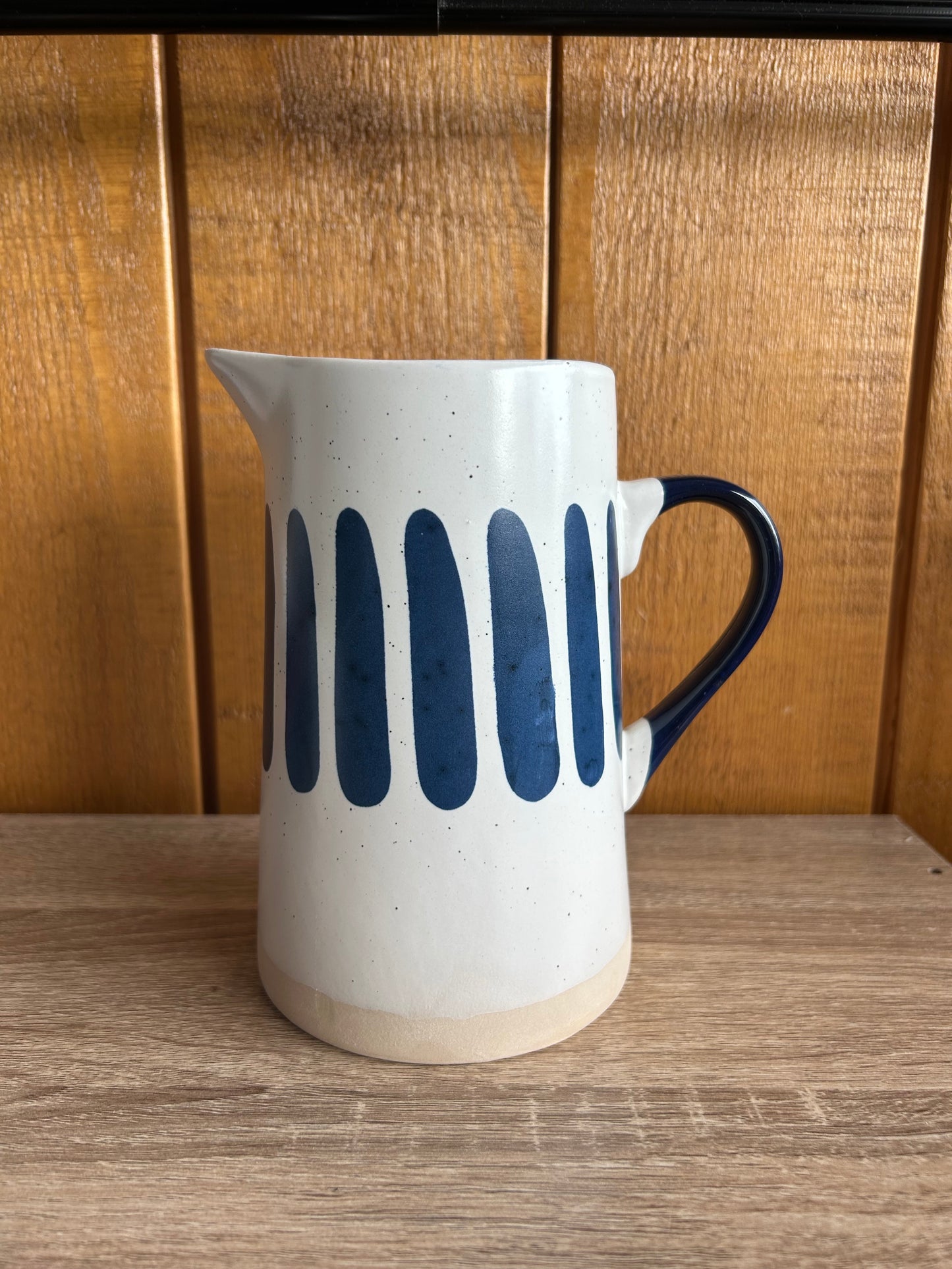 Pichet à rayures bleues