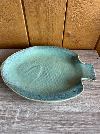 Assiette ou plat en forme de poisson émeraude
